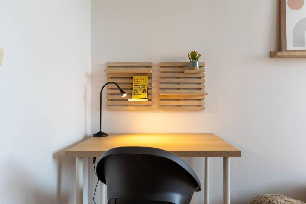 Duna Retreat: City Serenity Bratislava Bagian luar foto