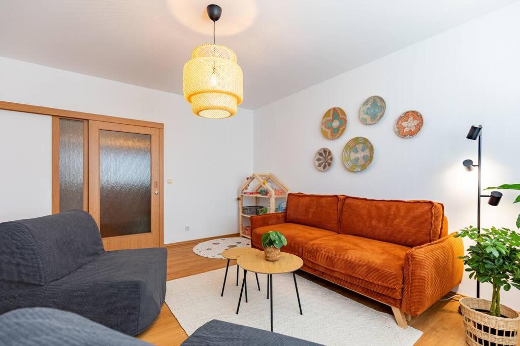 Duna Retreat: City Serenity Bratislava Bagian luar foto