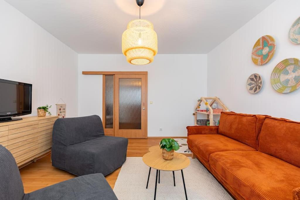 Duna Retreat: City Serenity Bratislava Bagian luar foto
