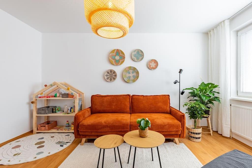 Duna Retreat: City Serenity Bratislava Bagian luar foto